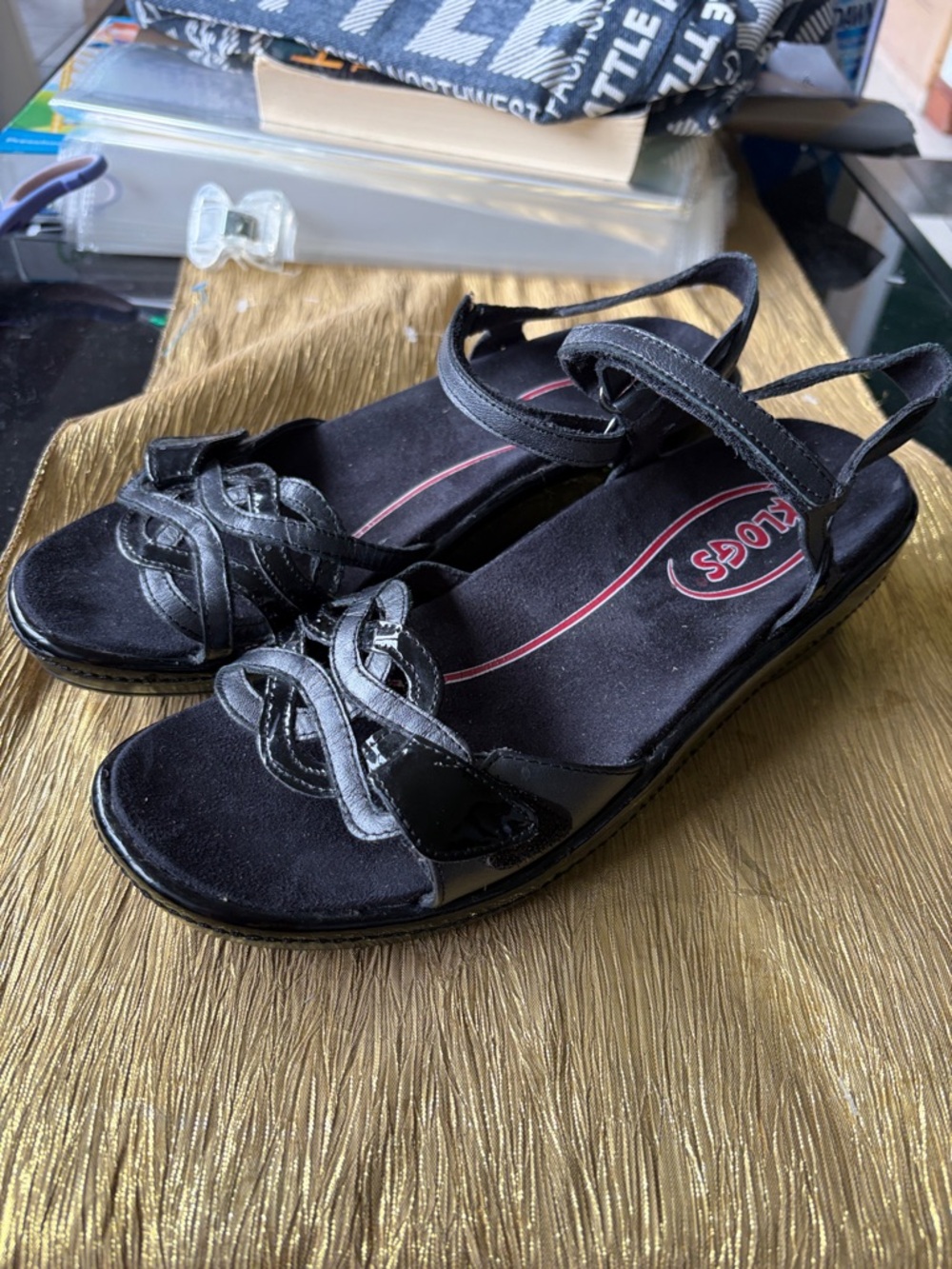 Klogs Black Patent Leather Wedge Strap Sandals, sz 8